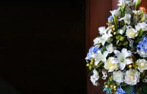 Standing Flower Ucapan Selamat Yang Simple Dengan Gaya Elegan