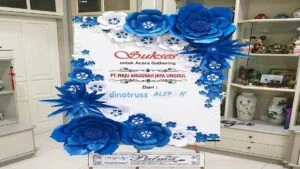 Hal yang Perlu Diperhatikan Dalam Memilih Papan Bunga Indoor