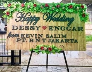 Papan Ucapan Rustic Meski Kuno Namun Banyak Kelebihannya